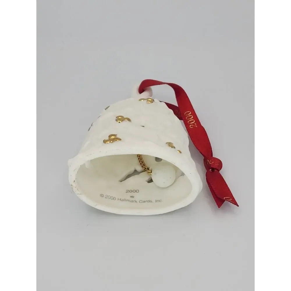 Hallmark‎ Keepsake Ornament Holly Berry Bell 2000 U76
